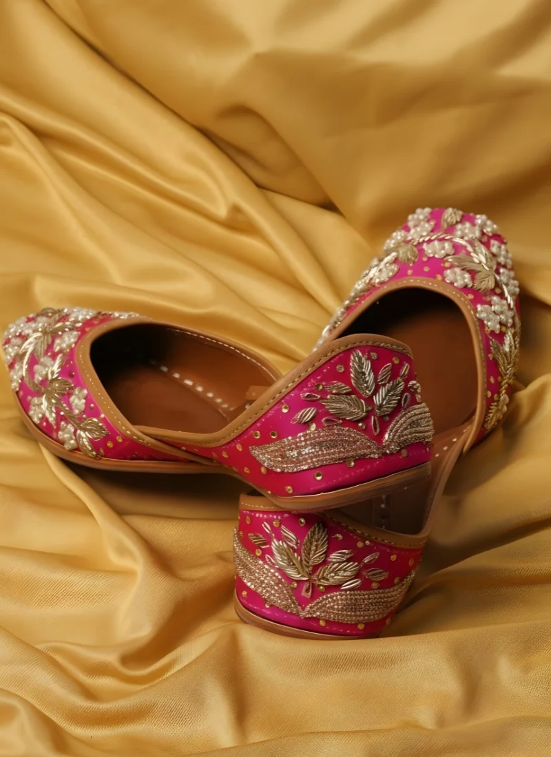 Rangrez Rani Jutti - Image 5